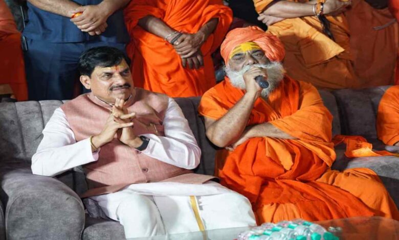गंगा दशहरा पर आस्था का संगम CM मोहन यादव ने नीलगंगा आश्रम में किया पूजन, संतों ने दिया आशीर्वाद