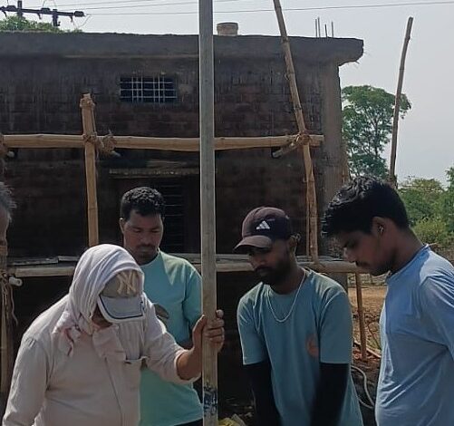 हैंडपंप मरम्मत से सरभोका के ग्रामीणों को मिली सुविधा