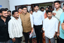 जशपुर सर्किट हाउस में वित्त मंत्री चौधरी से जनप्रतिनिधियों और क्षेत्रवासियों ने की आत्मीय मुलाकात
