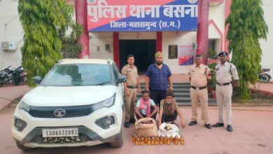 पूर्व नगर पालिका सभापति हरदीप अंग्रेजी शराब परिवहन करते गिरफ्तार, आठ अन्य भी