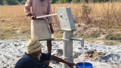 नदी के उस पार भी पहुँची राहत की धार, प्रशासन ने बाहरचूरा के 8 परिवारों की वर्षों पुरानी प्यास बुझाई