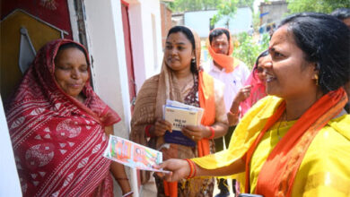 शिवनंदनपुर नगर पंचायत चुनाव : मंत्री राजवाड़े ने किया जनसंपर्क, भाजपा प्रत्याशियों के लिए मांगा समर्थन