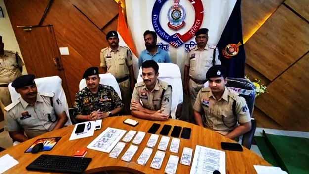 साढ़े 6 लाख के 500-500 रुपये नकली नोट के साथ एक गिरफ्तार 