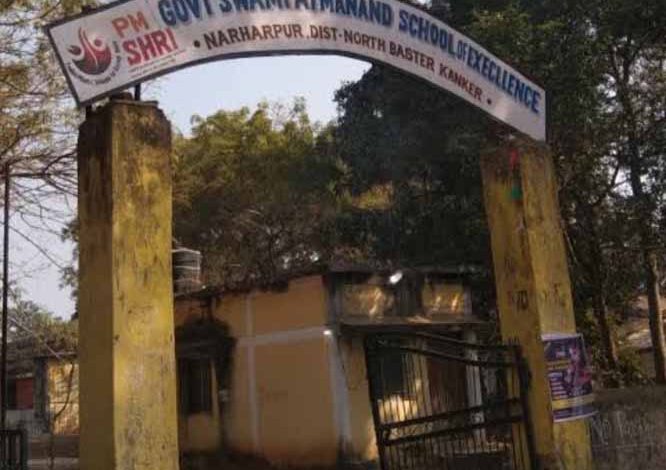 पीएमश्री सेजेस नरहरपुर के शिक्षक बच्चों के प्रवेश के लिए चला रहे डोर टू डोर अभियान