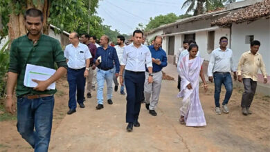 राष्ट्रीय जल जीवन मिशन के संचालक ने योजना के संचालन, जल वितरण प्रणाली व पानी की गुणवत्ता देखी