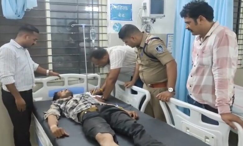 पिता की हत्या का फरार आरोपी बेटा जंगल से गिरफ्तार, सोशल मीडिया पर दे रहा था धमकी