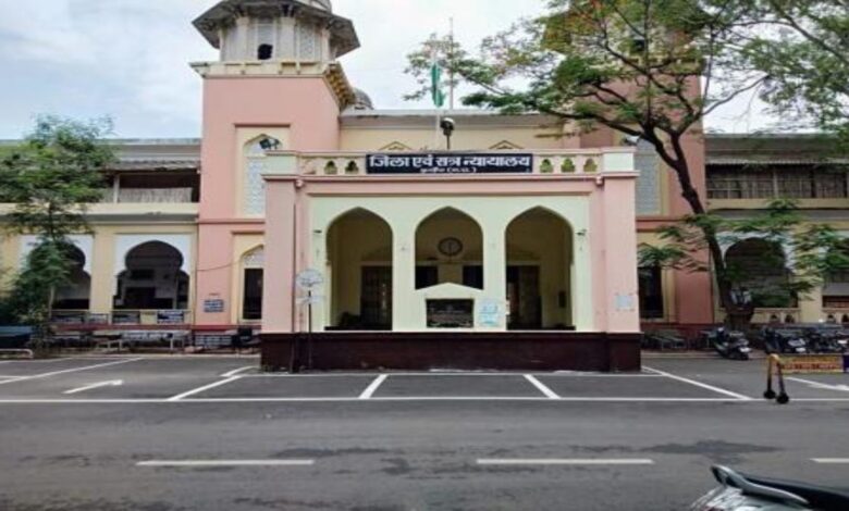 16 साल पुराने पुलिस हमला मामले में चार दोषियों को 1-1 साल की सजा, कोर्ट ने सुनाया फैसला 16 साल पुराने पुलिस हमला मामले में चार दोषियों को 1-1 साल की सजा, कोर्ट ने सुनाया फैसला