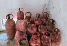 गैस की कालाबाजारी पर खाद्य विभाग सख्त, अब तक 400 सिलेंडर जब्त