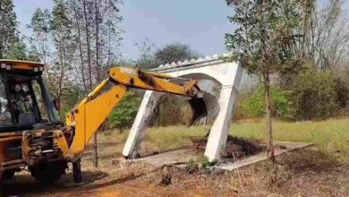 मनगट्टा में 150 एकड़ अवैध प्लाटिंग पर प्रशासन का बुलडोजर, बड़ी कार्रवाई मनगट्टा में 150 एकड़ अवैध प्लाटिंग पर प्रशासन का बुलडोजर, बड़ी कार्रवाई
