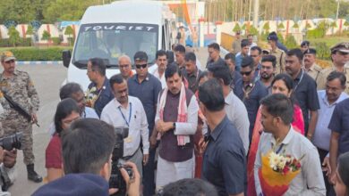 सिंगरौली में सादगी की मिसाल काफिला छोड़ बस से कार्यक्रम स्थल पहुंचे सीएम मोहन यादव