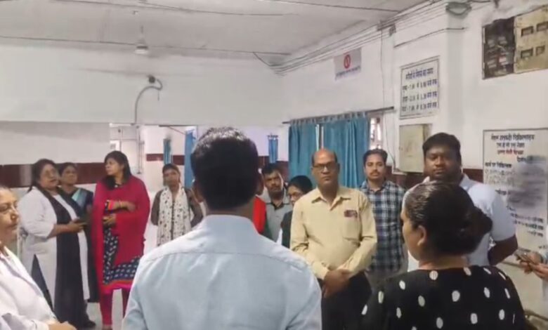 एनसीएच में संडे ड्यूटी कटौती पर कर्मचारियों का विरोध, काम बंद कर जताया आक्रोश