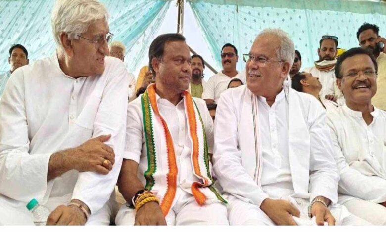 सूरजपुर में तनाव पर विराम कांग्रेस नेताओं का अनशन खत्म, प्रशासन से बनी सहमति