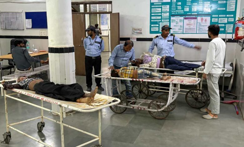 छतरपुर में भीषण सड़क हादसा ट्रक-ई-रिक्शा टक्कर में एक ही परिवार के तीन लोगों की मौत