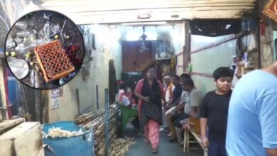 ग्वालियर के हजीरा चौराहे पर अतिक्रमण हटाने के दौरान हंगामा, दुकानदारों और टीम के बीच विवाद ग्वालियर के हजीरा चौराहे पर अतिक्रमण हटाने के दौरान हंगामा, दुकानदारों और टीम के बीच विवाद