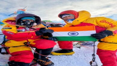 अंजना यादव ने माउंट एवरेस्ट पर लहराया तिरंगा
