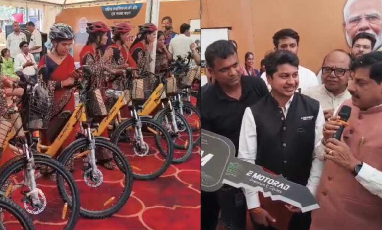 उज्जैन में CM मोहन यादव की सौगात आशा, ANM और आंगनबाड़ी कार्यकर्ताओं को मिली ई-साइकिल