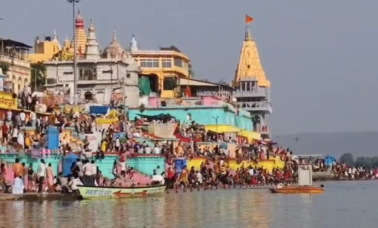 गंगा दशहरा पर नर्मदापुरम में उमड़ा आस्था का सैलाब, सेठानी घाट पर 251 दीपों से भव्य महाआरती