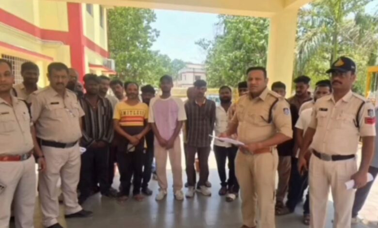 बकरीद को लेकर खंडवा में सख्त सुरक्षा व्यवस्था 200 बदमाश गिरफ्तार, 500 पुलिसकर्मी तैनात