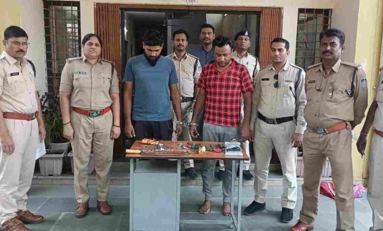 नेपानगर में केबल चोरी गैंग का भंडाफोड़ BSNL टावर से 1.5 लाख की चोरी, 2 आरोपी गिरफ्तार नेपानगर में केबल चोरी गैंग का भंडाफोड़ BSNL टावर से 1.5 लाख की चोरी, 2 आरोपी गिरफ्तार