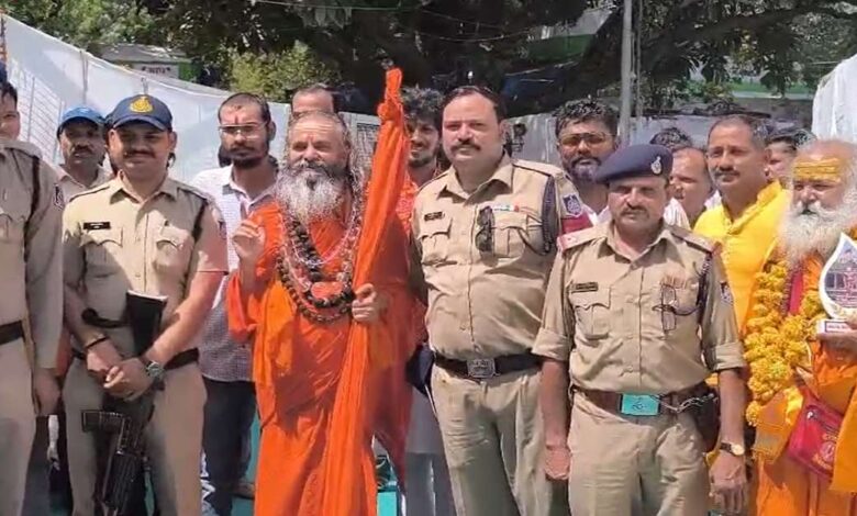 गुरुकुल स्थापना और मंदिरों को सरकारी नियंत्रण से मुक्त करने की मांग गुरुकुल स्थापना और मंदिरों को सरकारी नियंत्रण से मुक्त करने की मांग