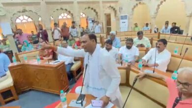 नगर निगम परिषद में हंगामा, अधिकारियों के फोन न उठाने पर कॉल टेस्ट फेल