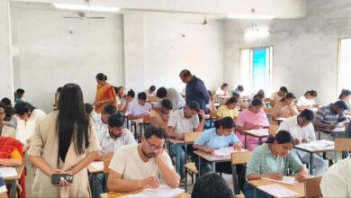 CGPSC और D.El.Ed परीक्षा टकराव से संकट में अभ्यर्थी, समाधान की मांग तेज CGPSC और D.El.Ed परीक्षा टकराव से संकट में अभ्यर्थी, समाधान की मांग तेज