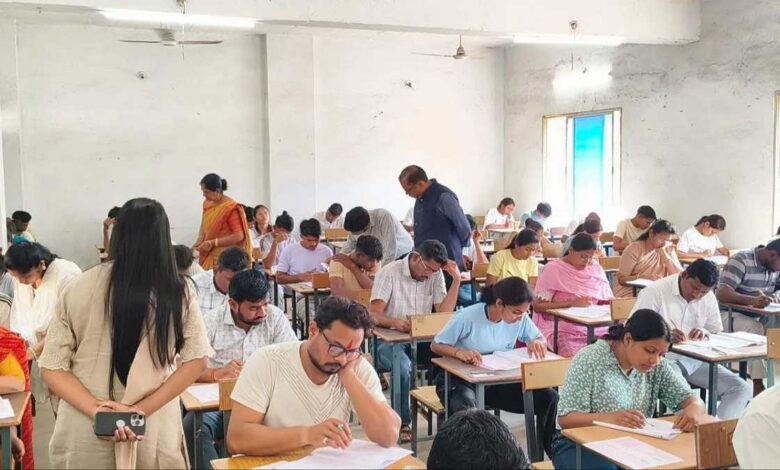 CGPSC और D.El.Ed परीक्षा टकराव से संकट में अभ्यर्थी, समाधान की मांग तेज