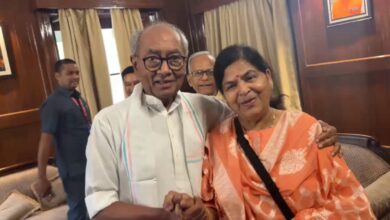 सनातन धर्म पर चर्चा के बीच आमने-सामने आए उषा ठाकुर और दिग्विजय सिंह, सौहार्दपूर्ण बातचीत का वीडियो वायरल