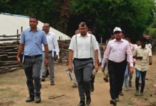 सुकमा के नक्सल प्रभावित गांवों में पहली बार पहुंचे कलेक्टर, मोटरसाइकिल से किया ऐतिहासिक दौरा