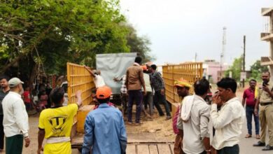 खैरागढ़ में प्रशासनिक कार्रवाई पर सवाल अवैध प्लाटिंग पर चुप्पी, छोटे दुकानदारों पर सख्ती