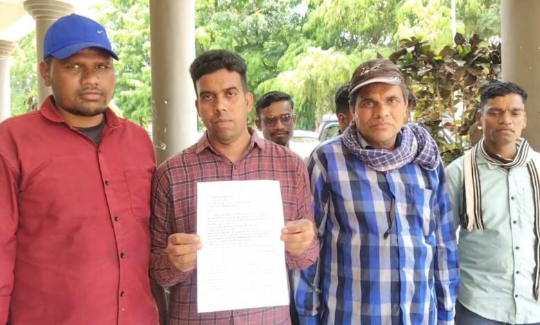 जिला अस्पताल में बड़ा विवाद: सुरक्षा गार्डों ने सिविल सर्जन पर लगाए गंभीर आरोप, कलेक्टर से जांच की मांग