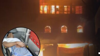 बलौदाबाजार के हटरी बाजार में भीषण आग, बिल्डिंग गिरने से नगर सेना का जवान गंभीर घायल