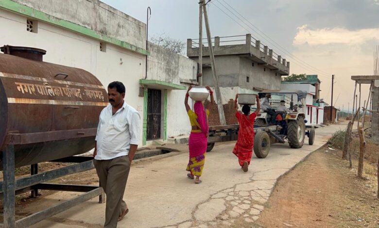 खैरागढ़ में विकास के दावों की खुली पोल पिपरिया वार्ड आज भी पानी को तरसता