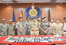 पुलिस ने 141 गुम मोबाइल फ़ोन उनके मालिकों को लौटाया
