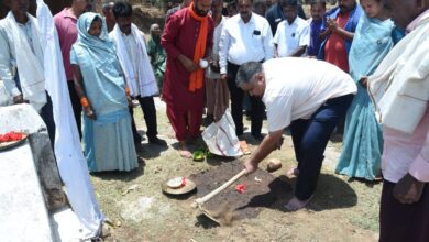 मंत्री राजेश अग्रवाल ने किया शिव मंदिर जीर्णोद्धार और संत कबीर मंदिर निर्माण का भूमिपूजन