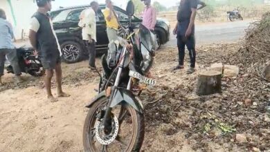 कार बाइक भिड़ंत में तीन युवकों की मौत