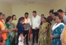 भाजपा सदर मंडल ने किया मेघावी छात्रा हंसिनी का सम्मान