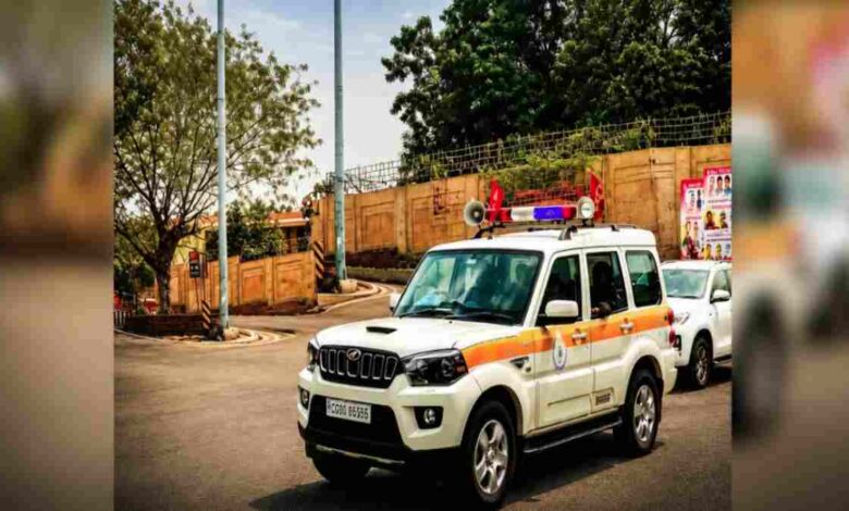 सीएम काफिले की सुरक्षा में सेंध, पुलिसकर्मी पर कार्रवाई सीएम काफिले की सुरक्षा में सेंध, पुलिसकर्मी पर कार्रवाई