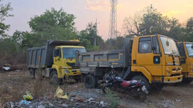 कलेक्टर कार्यालय से 500 मीटर दूर मिट्टी और मुरुम का अवैध खनन