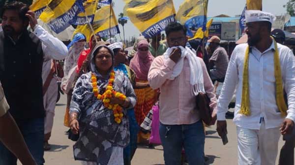 आम आदमी पार्टी ने इंदिरा वार्ड क्रमांक 16 में उपचुनाव में किया नामांकन दाखिल
