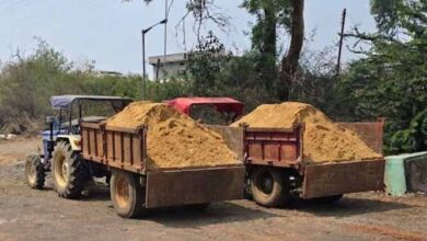 बस्तर में अवैध रेत परिवहन कर रहे दो ट्रैक्टर जब्त