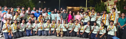 राष्ट्रीय सब जूनियर बेसबॉल प्रतियोगिता में रायपुर के खिलाडिय़ों ने दिलाया स्वर्ण व रजत पदक राष्ट्रीय सब जूनियर बेसबॉल प्रतियोगिता में रायपुर के खिलाडिय़ों ने दिलाया स्वर्ण व रजत पदक