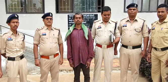 शराब के नशे में मां की हत्या का आरोपी गिरफ्तार