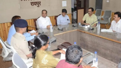 कलेक्टर ने पीएससी (मेंस) परीक्षा की तैयारियों की ली बैठक