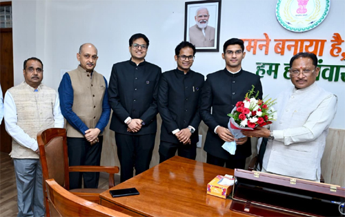 मुख्यमंत्री से बस्तर से सरगुजा तक के अनुभव साझा कर प्रशिक्षु अधिकारियों ने बताया छत्तीसगढ़ को अद्भुत प्रदेश