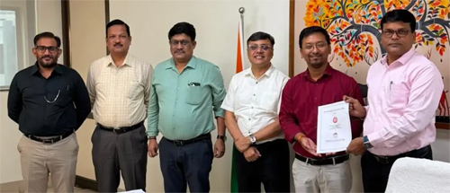 यात्री सुविधाओं के उन्नयन हेतु दपूमरे एवं आईआईएम रायपुर के मध्य विचार-विमर्श