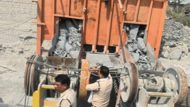 खनिज विभाग की कार्यवाही दो क्रशर जप्त कर खदान संचालन कराया बंद