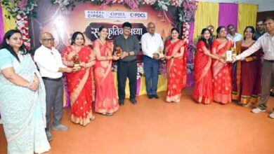 सांस्कृतिक संध्या कार्यक्रम में कला मंच पर उतरे पॉवर कंपनी के सितारे सांस्कृतिक संध्या कार्यक्रम में कला मंच पर उतरे पॉवर कंपनी के सितारे