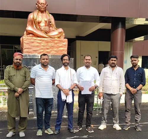 बैकुंठपुर शहर समेत जिले में बिजली व्यवस्था सहित सड़क सुरक्षा को लेकर शहरवासियों ने कलेक्टर को सौंपा ज्ञापन बैकुंठपुर शहर समेत जिले में बिजली व्यवस्था सहित सड़क सुरक्षा को लेकर शहरवासियों ने कलेक्टर को सौंपा ज्ञापन