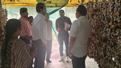 ग्रामोद्योग सचिव ने किसानों की आय बढ़ाने और धागाकरण मशीनों को शीघ्र शुरू करने के दिए निर्देश